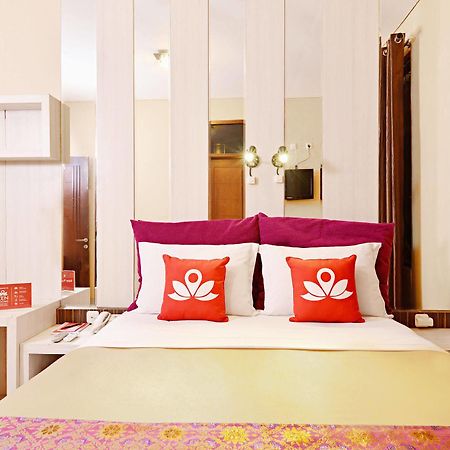 Zen Rooms Riau Natuna Bandung Exterior foto